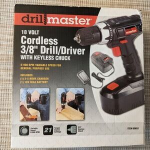 Drill Master 18 Volt Cordless Drill/Driver (BLACK/RED) MINT CONDITION
